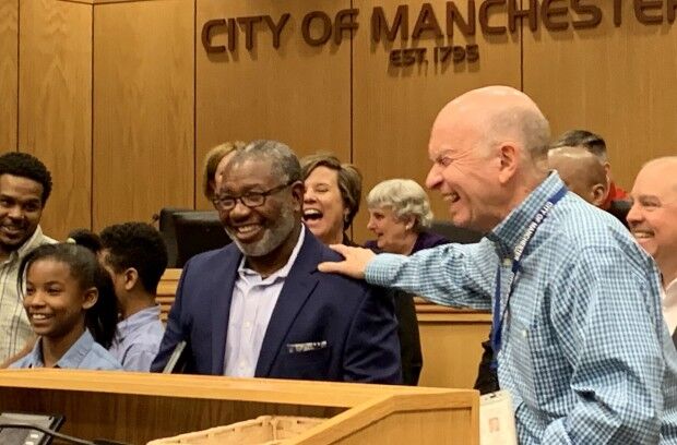 Robert w-Mayor